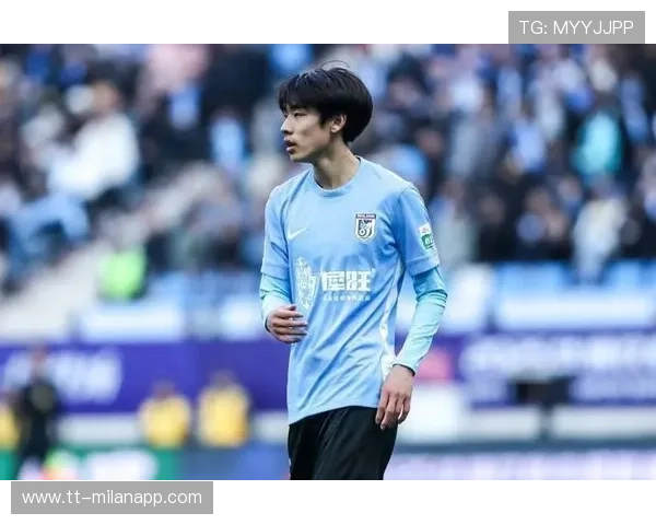 大连朱鹏宇抢戏锋线重组：新星崛起引领球队新篇章