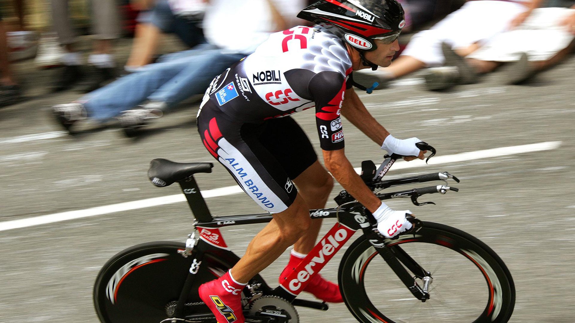 网球选手积极备战下一场比赛